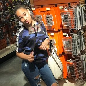 Meet your Posher, Christina